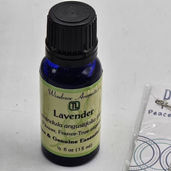 New Essential Oil Diffusing Necklace with eucalyptus,  lavender, and peppermint - Picture 7 of 9